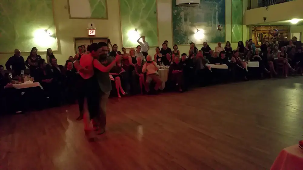 Video thumbnail for Argentine tango: Virginia Pandolfi & Jonathan Aguero - Carnavalito
