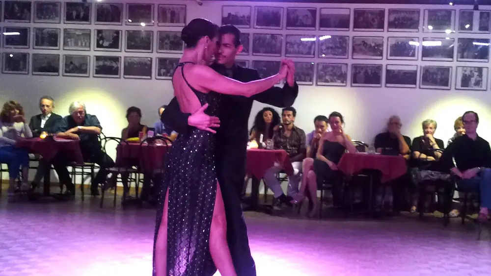 Video thumbnail for Gabriel Ponce y Analia Morales esibizione en Zotto Tango Academy Milano il 06.Luglio 2013