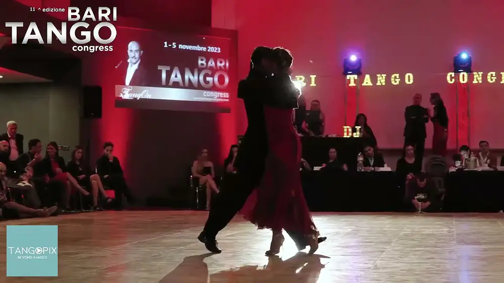Video thumbnail for XI Bari International Tango Congress  Julián Sanchez & Bruna Estellita 2/3