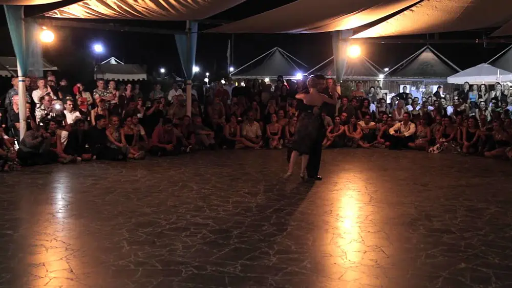 Video thumbnail for Noelia Hurtado e Carlitos Espinoza - Catania Tango Festival 2015 (3/3)