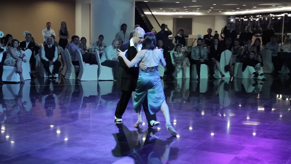 Video thumbnail for Horacio Godoy & Cecilia Berra - Dubai Tango Festival - Images A.