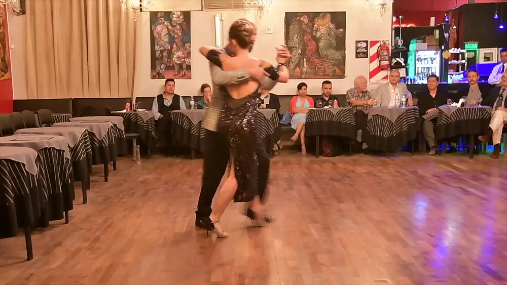 Video thumbnail for Lorena Gonzalez Cattaneo y Gaston Camejo en Porteño y Bailarin -2