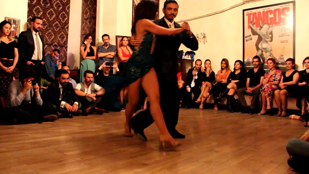 Video thumbnail for Sebastián Avendaño & Tanya Gutiérrez, Tangoist Stüdyo Milongası, 27-10-2017, 1/4