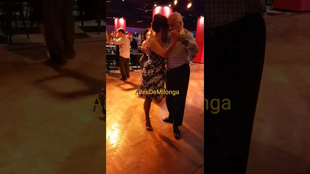 Video thumbnail for #tango #shorts milonguero de ayer en La del centro milonga, carolina couto