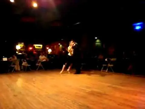 Video thumbnail for Natasha Lewinger y Bernardo Skrzypicki Collin bailan en Bendita Milonga 1