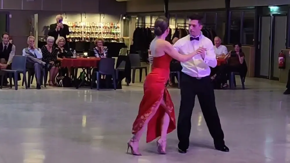 Video thumbnail for Vaggelis Hatzopoulos & Marianna Koutandou dance Edgardo Donato - Porteña Linda