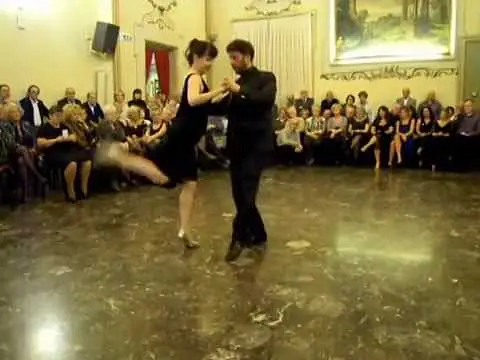Video thumbnail for Diego Amorin e Cecilia Capello: Galà di Tango, Palazzo Merlini, Forlì - milonga