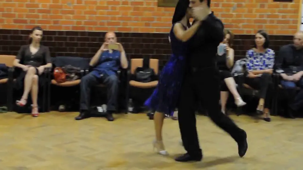Video thumbnail for Argentine Tango Classes London by Cristian Petitto
