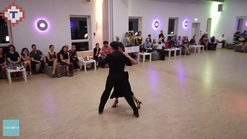 Video thumbnail for Ayelén Urrutia & Martin Vicente dance Juan D'Arienzo - La Payanca