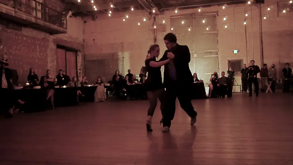 Video thumbnail for Donato Juarez & Amanda Accica / Exhibicion en Detroit con El Cachivache Tango
