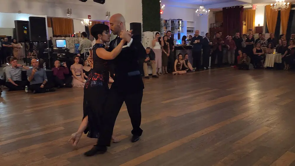 Video thumbnail for Argentine tango: Adriana Salgado & Orlando Reyes - Merceditas
