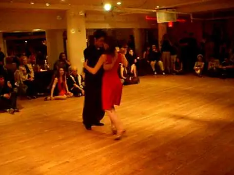 Video thumbnail for Federico Naveira & Inés Muzzopappa: Argentine Tango performance