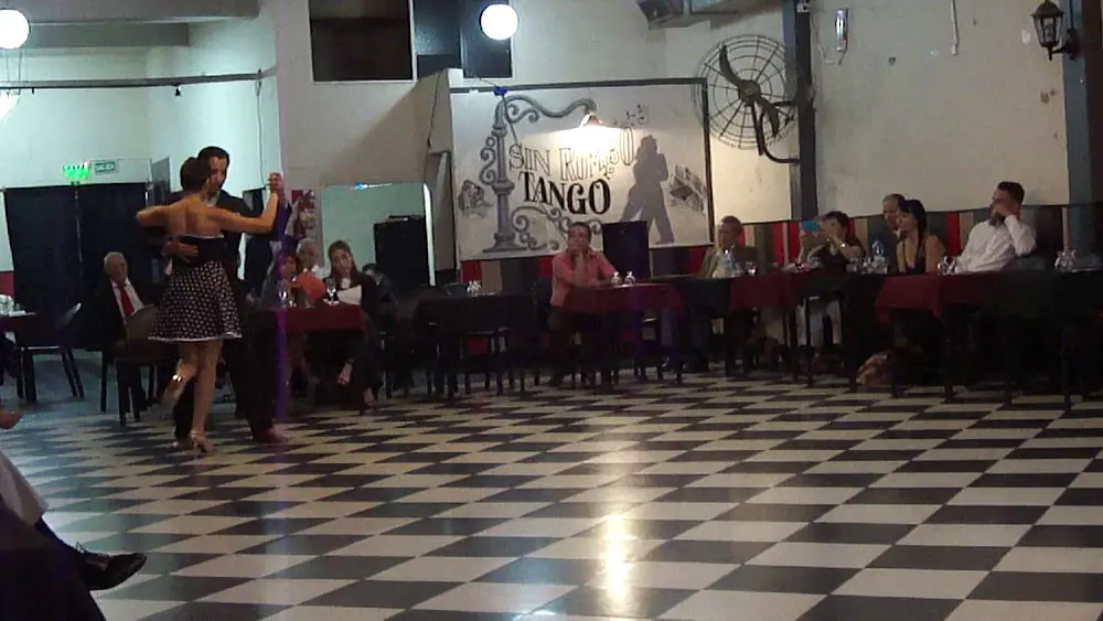 Video thumbnail for Sin Rumbo, bailan Mariel Filadoro y Diego Churquina 1-3
