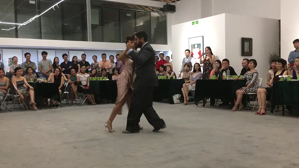 Video thumbnail for Andres Laza Moreno y Luciana Arregui, Grand Milonga in Beijing (2/4), 12 Aug 2018