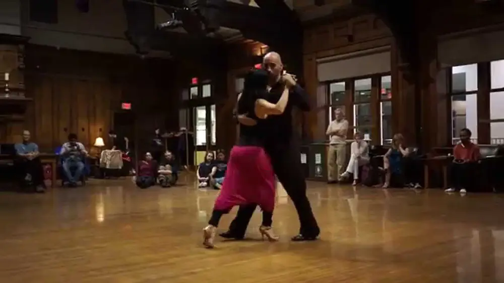 Video thumbnail for Adriana Salgado & Orlando Reyes: Posture, embrace, walking, and musicality