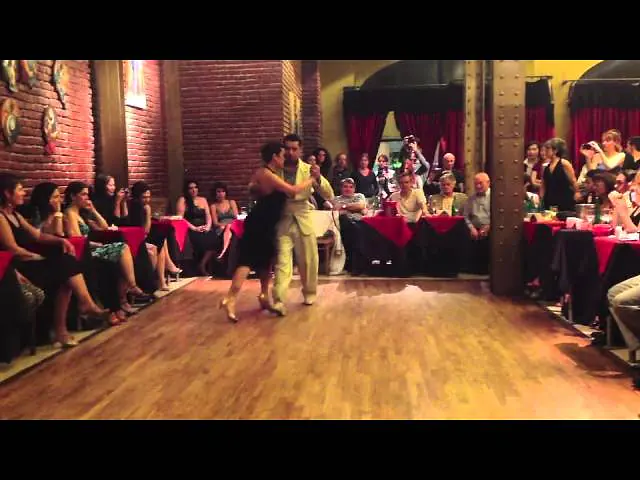 Video thumbnail for Paola Sanz y Facundo de la Cruz en la Piccola Milonga. Tango