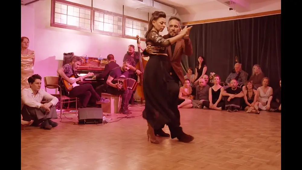 Video thumbnail for Peque Barrionuevo & Silvana Anfossi with El Cachivache Tango – The Berlin Jam at Nou