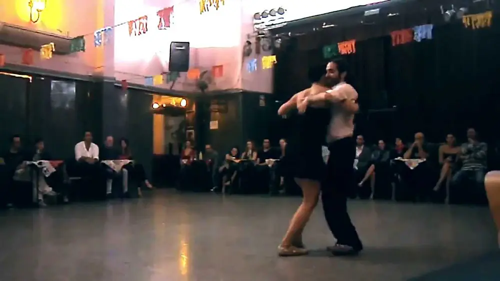 Video thumbnail for Gloria - Katrin Urwitz & Jorge Frias @ El Motivo Tango [20/05/2012]