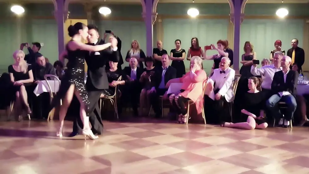 Video thumbnail for Natalia Cristofaro & Pablo Calvelli - Mandria (tango)