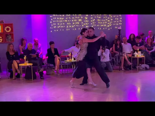 Video thumbnail for Yesica Esquivel & Ariel Leguizamon 2/4 - 2 Corazones Tango Accademia Rimini - 24/11/23
