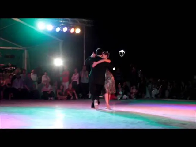 Video thumbnail for Marcelo Ramer y Selva Mastroti  - Sitges Tango Festival 2012 - Campo Afuera (milonga)