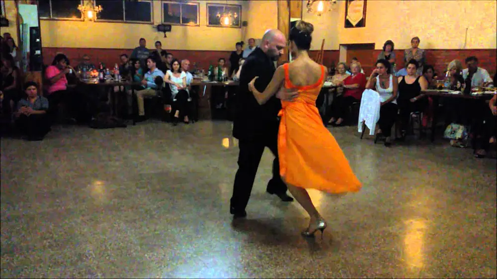 Video thumbnail for Yamila Ivonne y  Sebastián De la Vallina bailaron en Milonga Pa Recordarte Arequito 2015