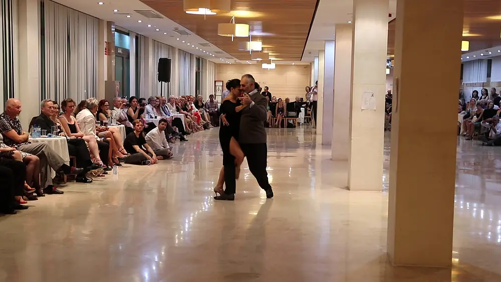 Video thumbnail for Angela Quacquarella y Mauro Rossi, Alicante Tango Meeting, 2019 2
