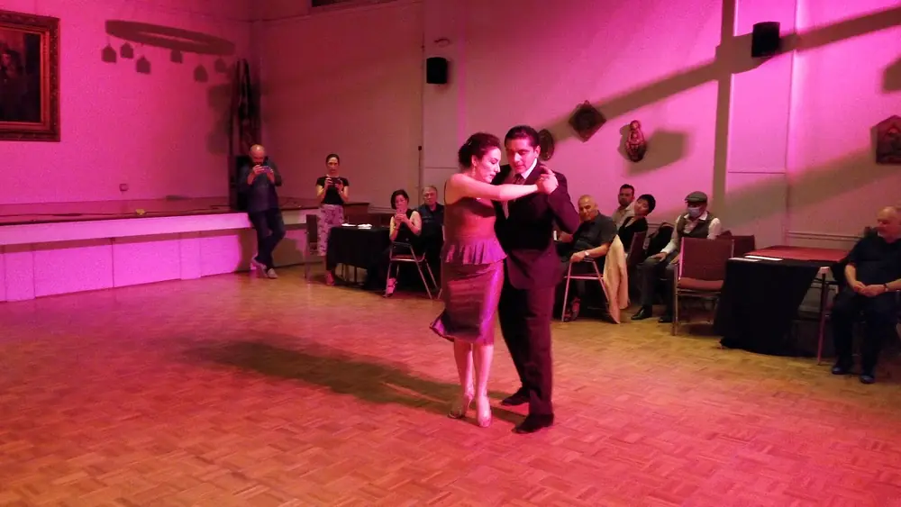 Video thumbnail for Argentine tango: Ruth Hernandez & Max Vera - La tablada