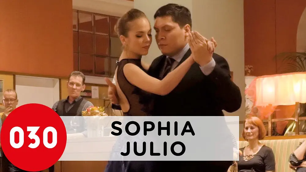 Video thumbnail for Sophia Paul and Julio Cesar Calderon – Qué hacés, qué hacés!