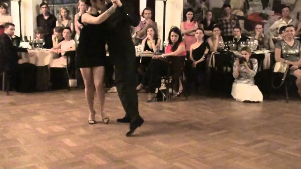 Video thumbnail for Sabrina Tonelli y Vladimir Khorev Milonga Malena (Moscow 24.05.2013)
