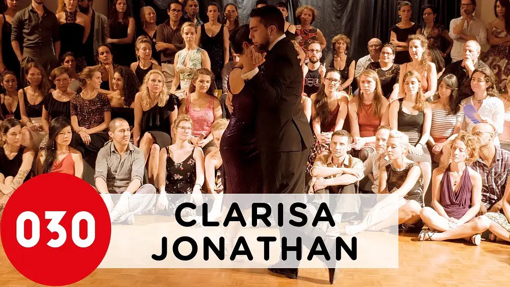 Video thumbnail for Clarisa Aragon and Jonathan Saavedra – Copas, amigas y besos #ClarisayJonathan