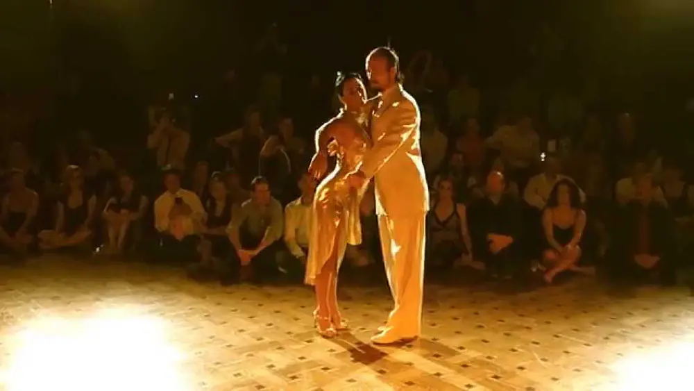 Video thumbnail for Tango: Erna Dolcet y Santiago Giachello, 11/4/2014, Brussels Tango Fesitval 1/3