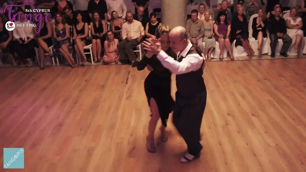 Video thumbnail for Horacio Pebete Godoy & Maricel Giacomini dance Sexteto Fantasma - Fuego Bohemio.