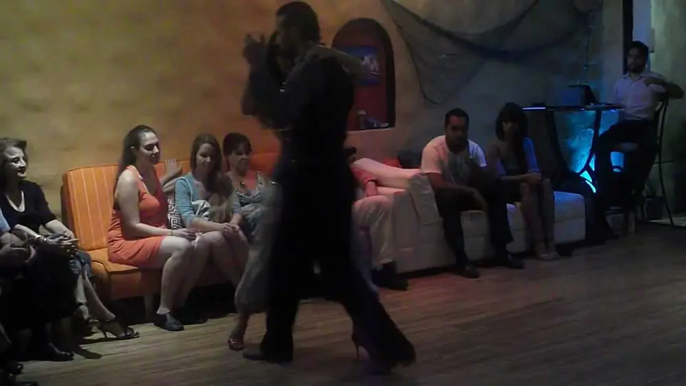 Video thumbnail for Luciano Brigante & Alejandra Orozco Tango Show of Milonga Bacchus/2