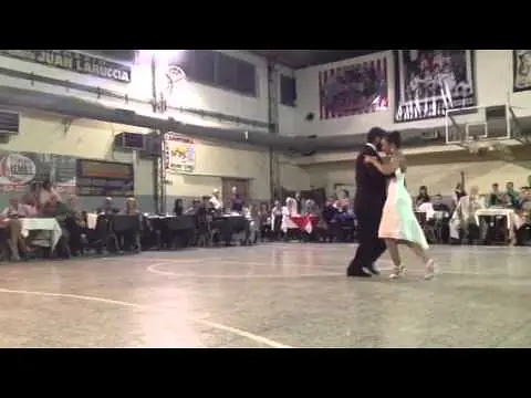 Video thumbnail for Andres Laza Moreno y Luciana Arregui - dance 3/4 en Milonga