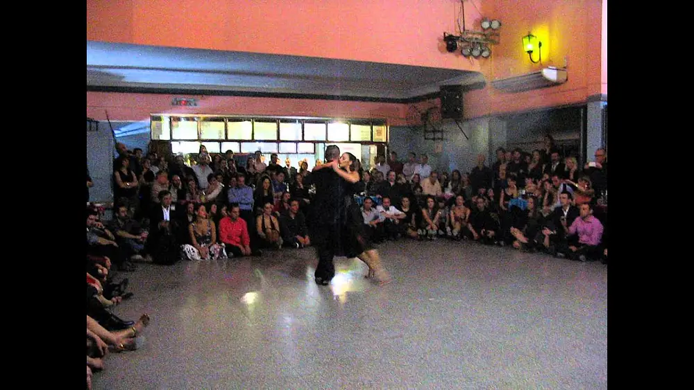 Video thumbnail for ALEJANDRA MANTIÑAN y DANILO MADDALENA en Viva La Pepa Milonga (1/4)