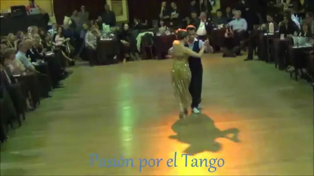 Video thumbnail for CAROLINA BONAVENTURA y MARTIN OJEDA Bailando el Tango EL NENE DEL ABASTO en YIRA YIRA MILONGA