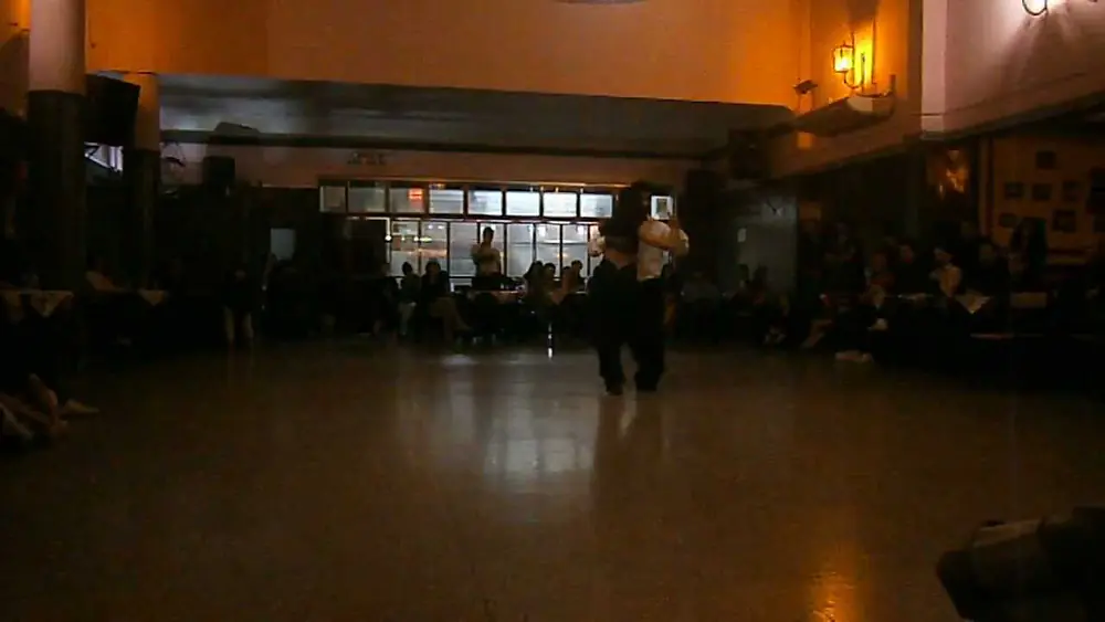 Video thumbnail for Paola Motillo y Geronimo Dorkas en El Motivo Tango, 30/7/12. Noche de desafíos!