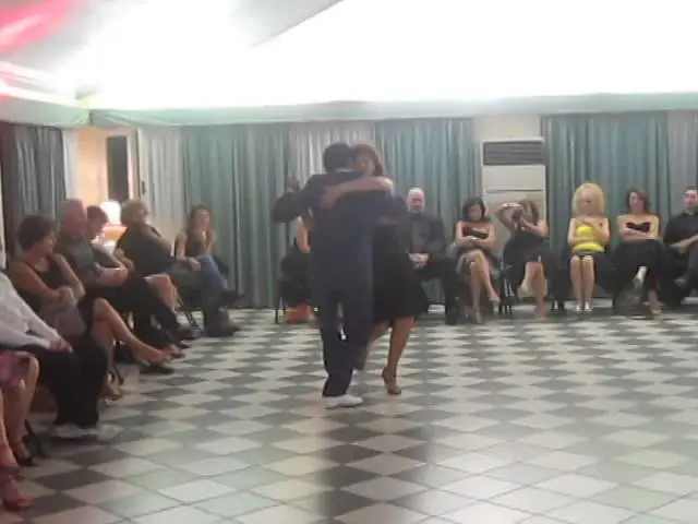 Video thumbnail for Alicia Pons Luis Rojas bailan tango  "Quiero Llenarme de Ti"