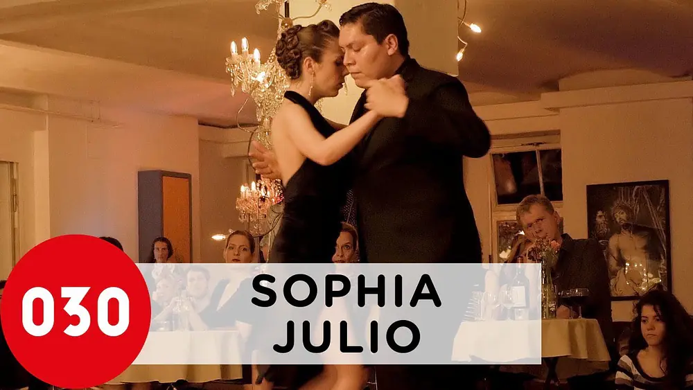 Video thumbnail for Sophia Paul and Julio Cesar Calderon – Me quedé mirándola