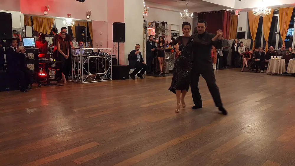 Video thumbnail for Argentine tango: Florencia Borgnia  & Marcos Pereira - El Flete