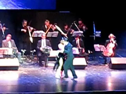Video thumbnail for Orquesta Típica del maestro Leopoldo Federico bailan Miguel Angel Zotto y Daiana Guspero