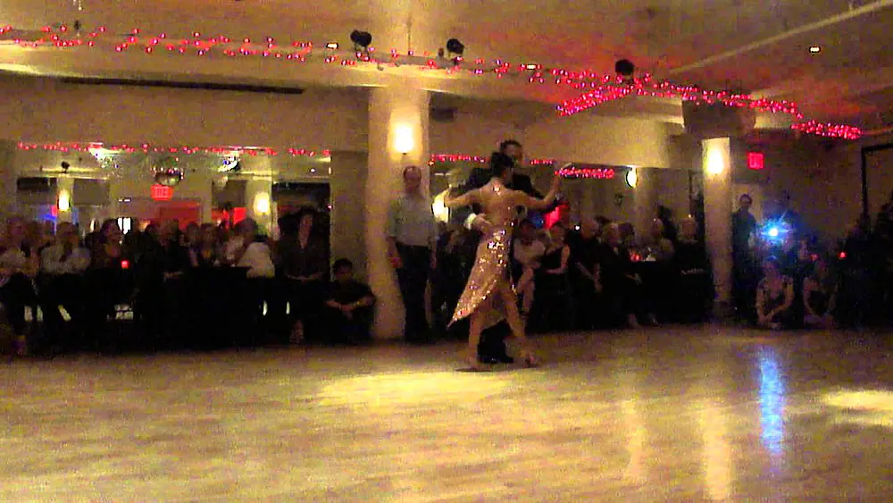 Video thumbnail for Junior Cervila y Guadalupe Garcia (Dancesport 2015) Mala Junta