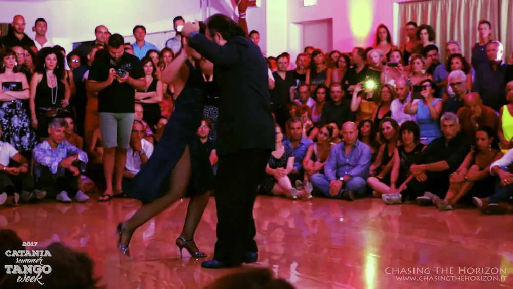 Video thumbnail for Gustavo Naveira y Giselle Anne - Catania Summer Tango Week 2017 5/5