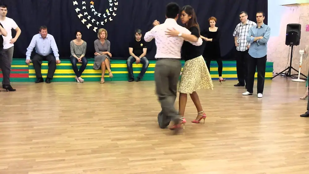 Video thumbnail for Sebastián Archaval and Roxana Suarez - Giros 1/2, argentine tango lesson (2014 Riga Tango Fiesta)