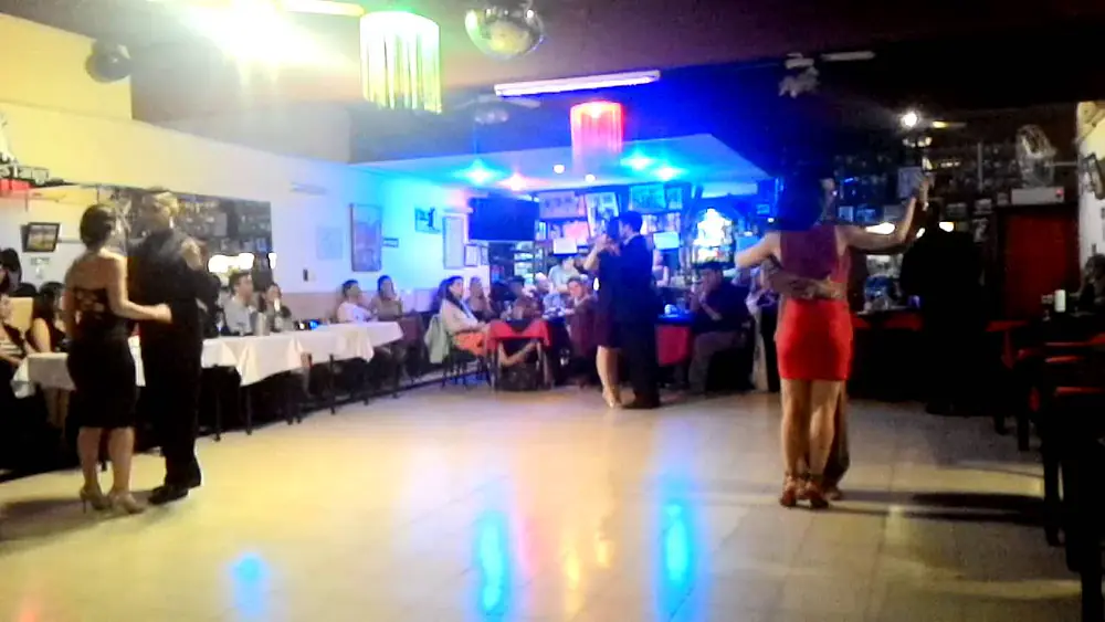 Video thumbnail for Despedida de Yanina Erramouspe,Canta Diego Hernan y bailan su alumnos 17/8/16