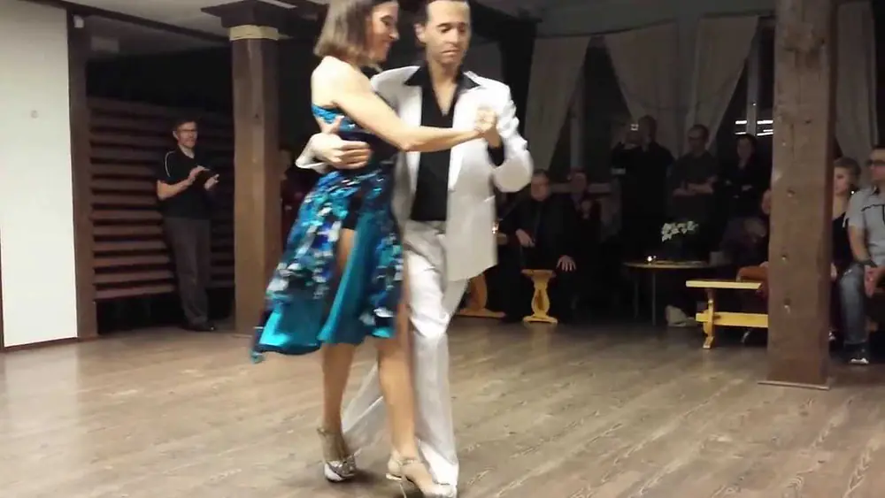 Video thumbnail for Gustavo Rosas and Gisela Natoli - Argentine Tango (2/4) tango (2014-01-05 Oulu, Finland)