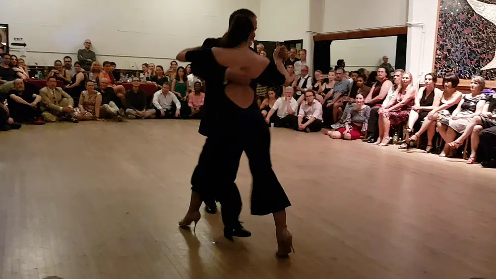 Video thumbnail for Cristina Sosa & Daniel Nacucchio @ Che London Tango Festival 2018 1/3