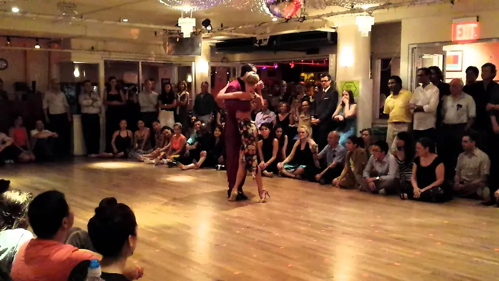 Video thumbnail for Argentine tango: Eleonora Kalganova & Michael Nadtochi -  Milongueando