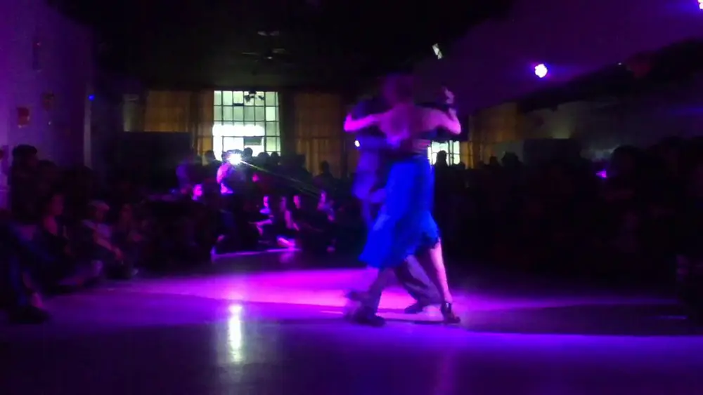Video thumbnail for Carolina Couto  & Emanuel Ledesma bailan en Zona Tango - 1 de 4 - Solamente Ella - Demare